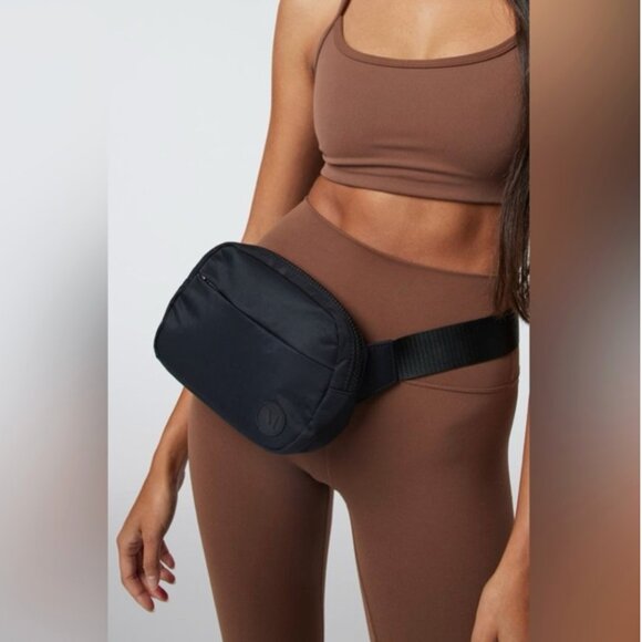 EUC VUORI All Around Hip Pack - Black - Unisex - Picture 2 of 12